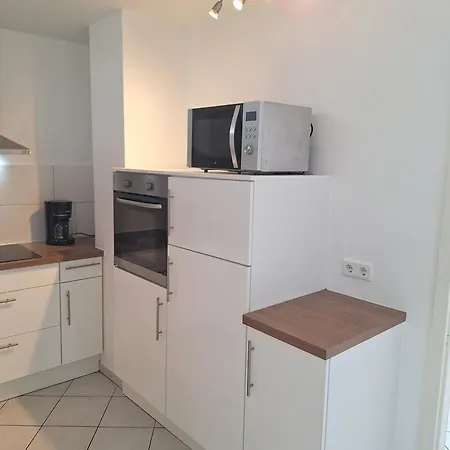 Confidence, Monteurwohnung Apartamento *