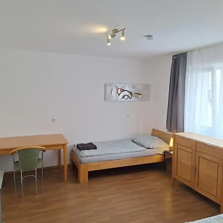Confidence, Monteurwohnung Apartamento